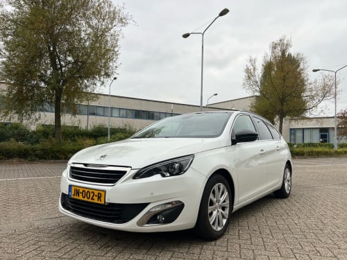 Peugeot 308 1.2 Allure | Apk | Nap | Airco | Navi | Pano | Vol Optie’s