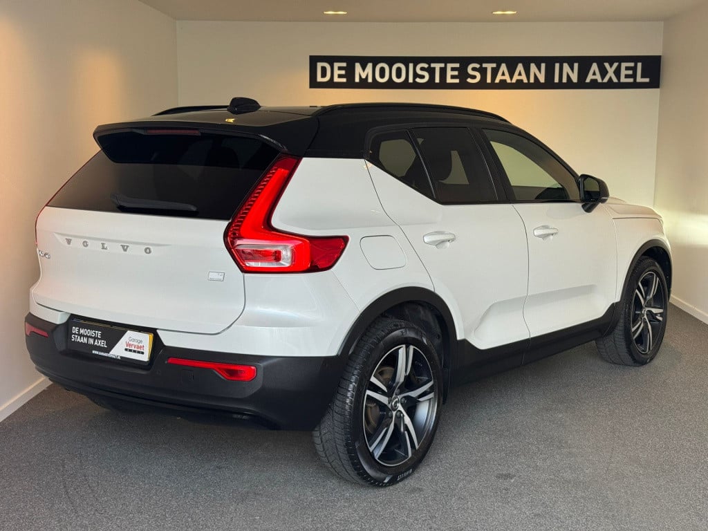 Volvo XC40 1.5 t4 recharge r-design expression