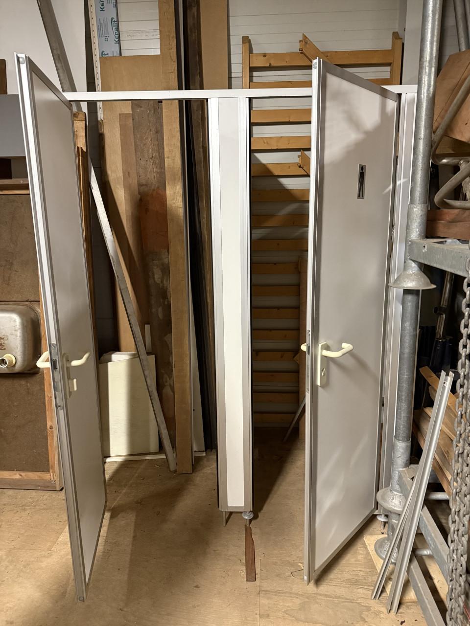 Wc blok scheidingswand met tussenwand