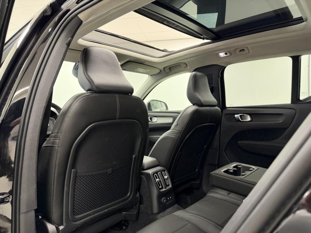 Volvo XC40 1.5 t4 recharge r-design expression | trekhaak | leer | harman/k