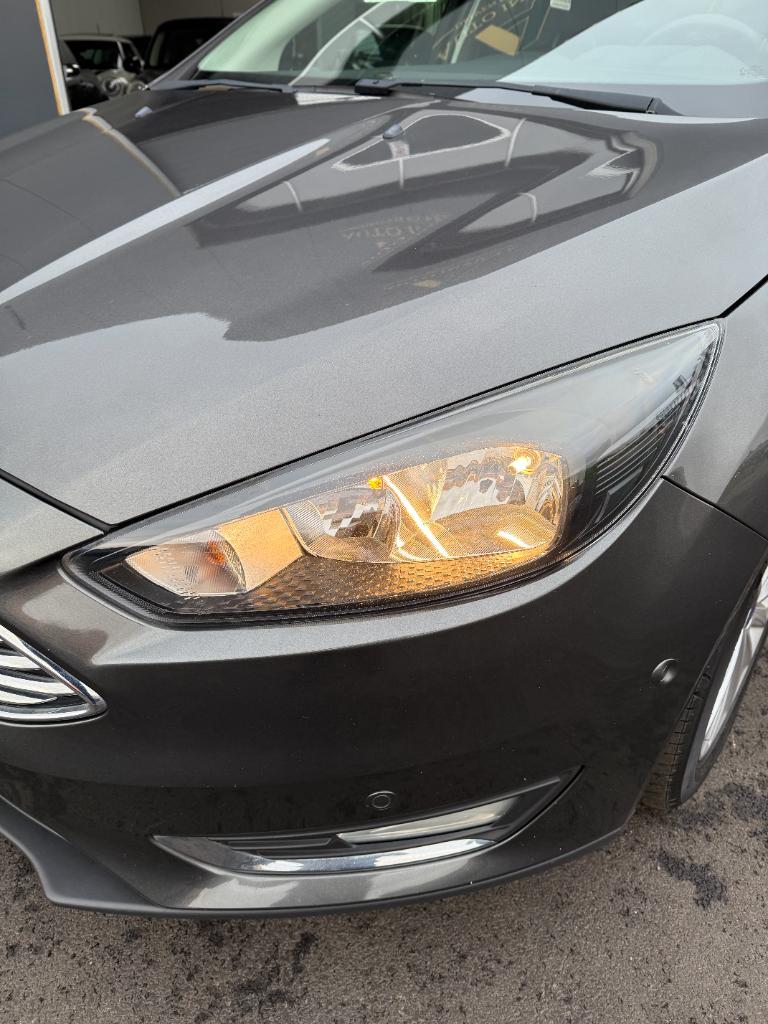 Ford Focus 1.0 - titanium edition