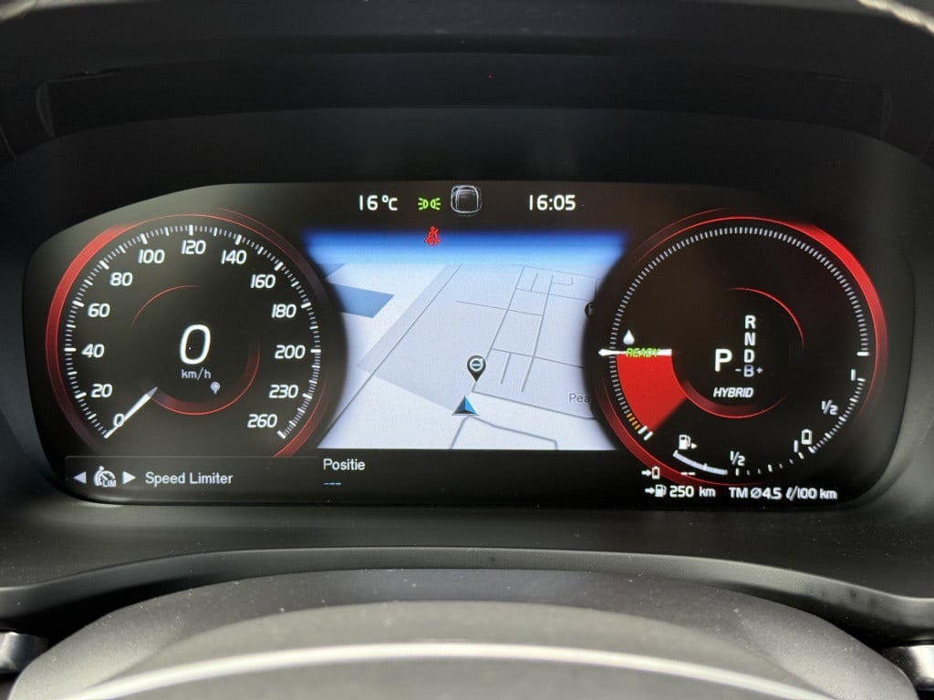 Volvo V60 t6 340pk recharge r-design| adap.cruise| trekhaak| camera| h&k s