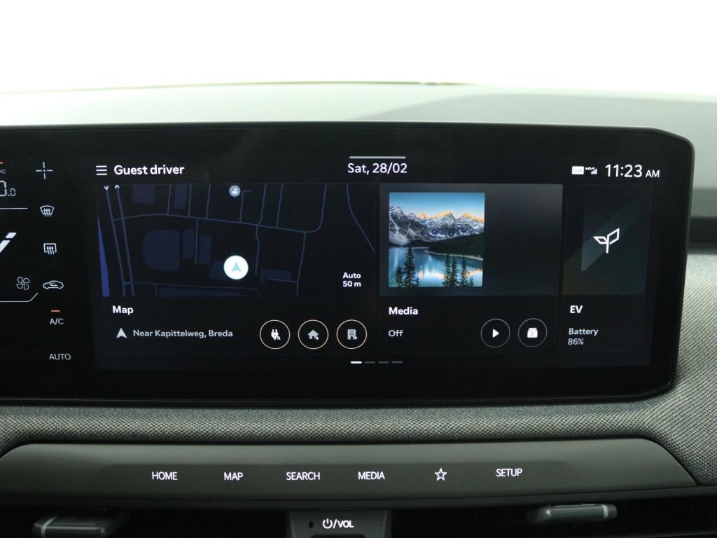 Kia Ev3 plus 81.4 kwh | trekhaak afneembaar | parkeercamera | stoel- en stu