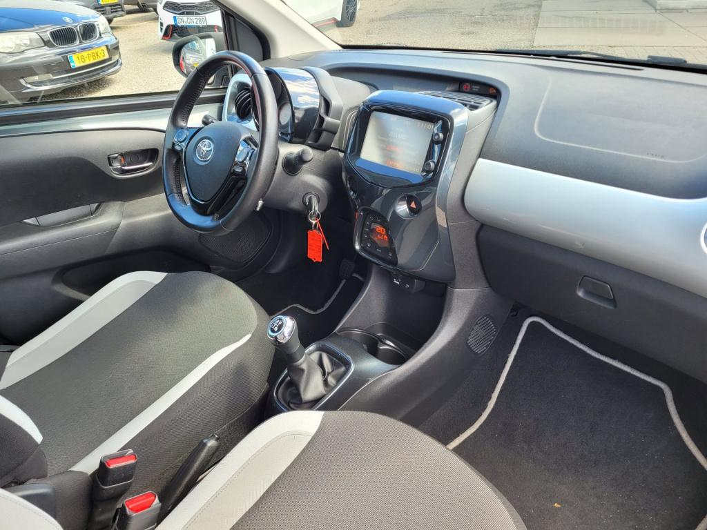 Toyota Aygo 1.0 vvt-i x-clusiv cabriodak