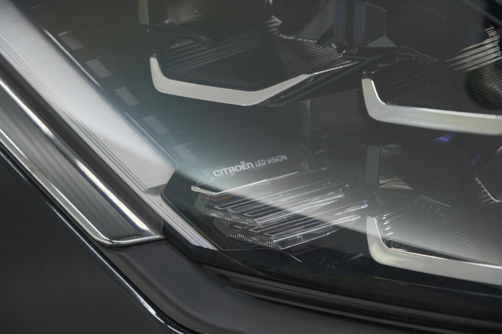 Citroen Ë-c4 shine pack business 50 kwh | panoramadak | head-up display | c
