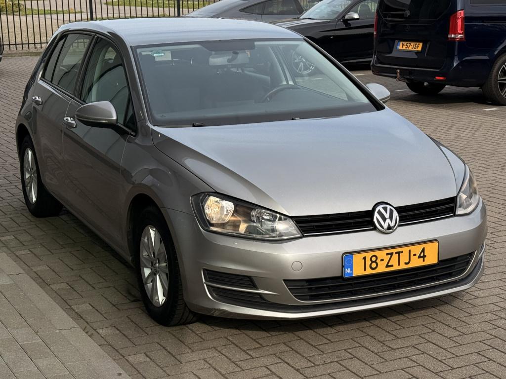 Volkswagen Golf 1.2 tsi trendline 5drs | airco | lm velgen