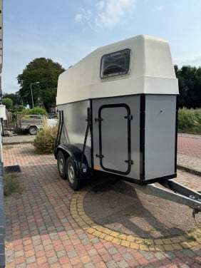 1,5 trailer