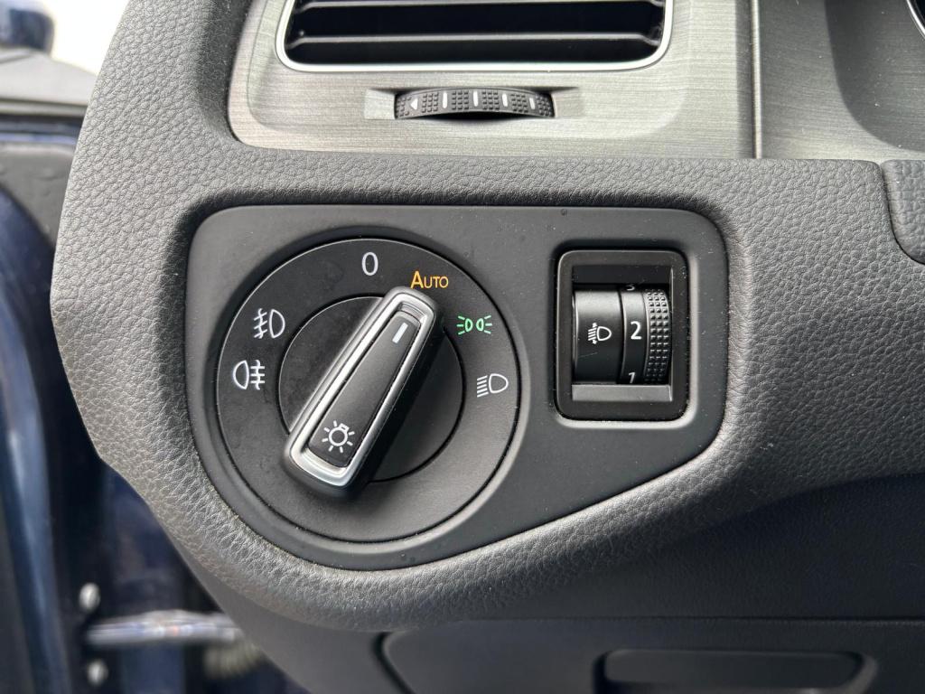 Volkswagen Golf 1.4 tsi 5d, cruise control, navigatie, stoelverwarming, tre