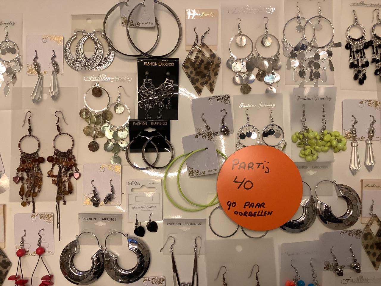 Partij prachtige oorbellen. (Partij 40)