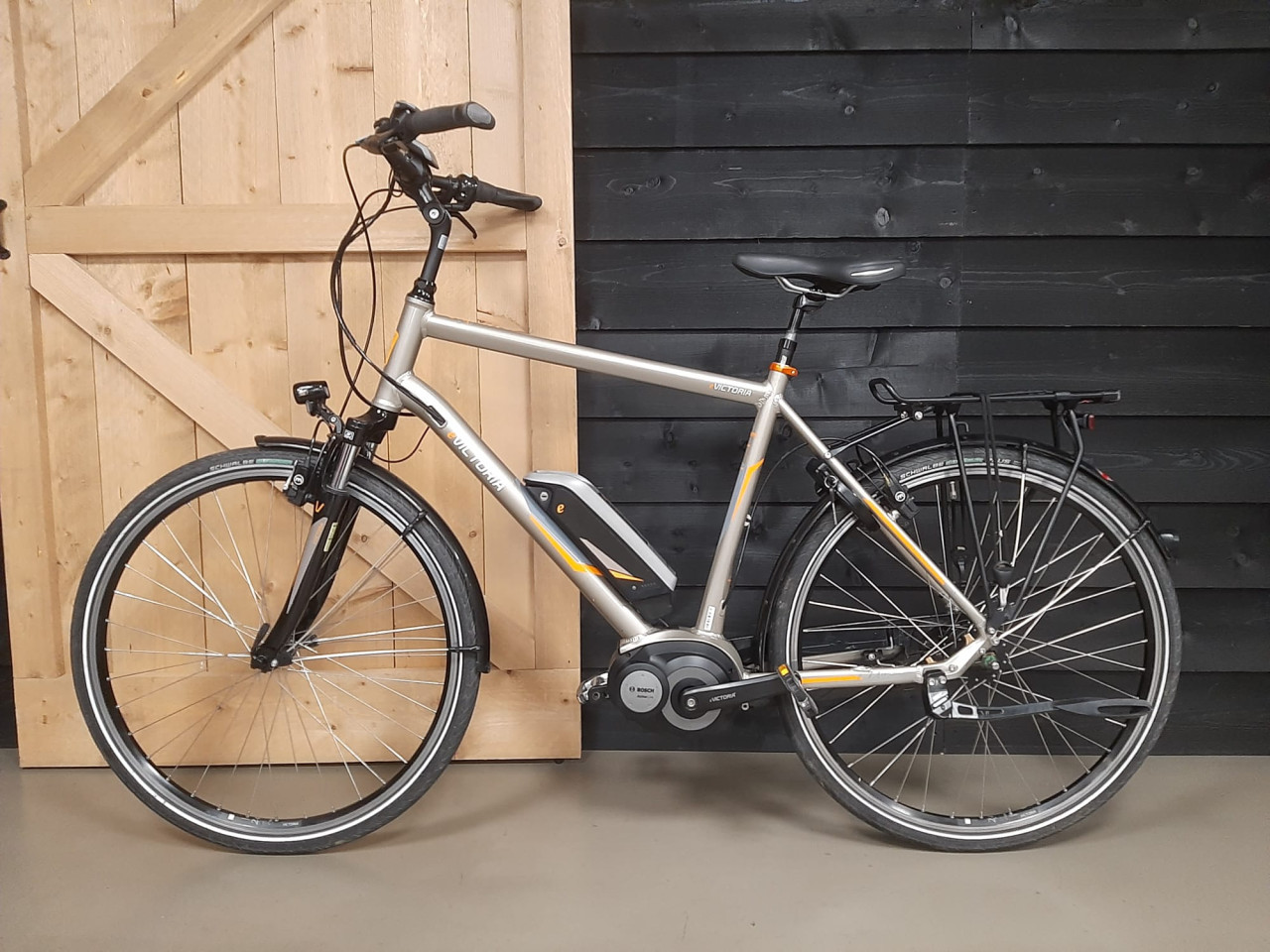 Nette Victoria E-trekking 7.4 met Bosch motor en 500Wh accu