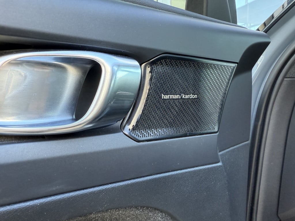 Volvo XC40 t5 262pk recharge| r-design-full options ! stylingpack