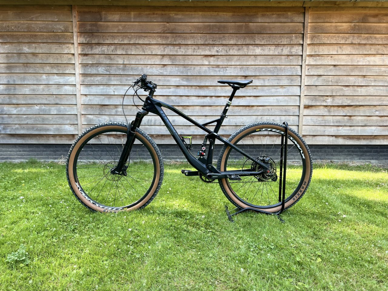 Megamo track fullsuspension mountainbike maat L