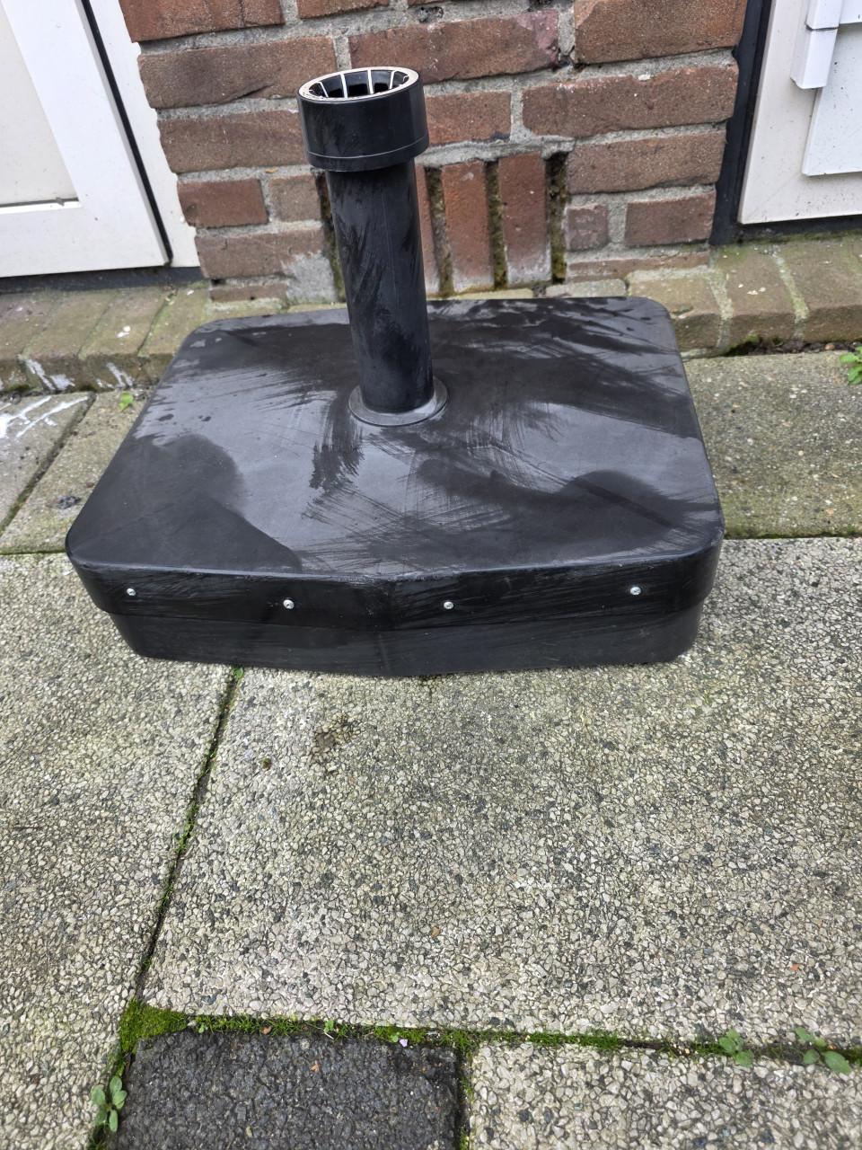 Parasolvoet met wieletjes-zand binnen-kunstof-compleet