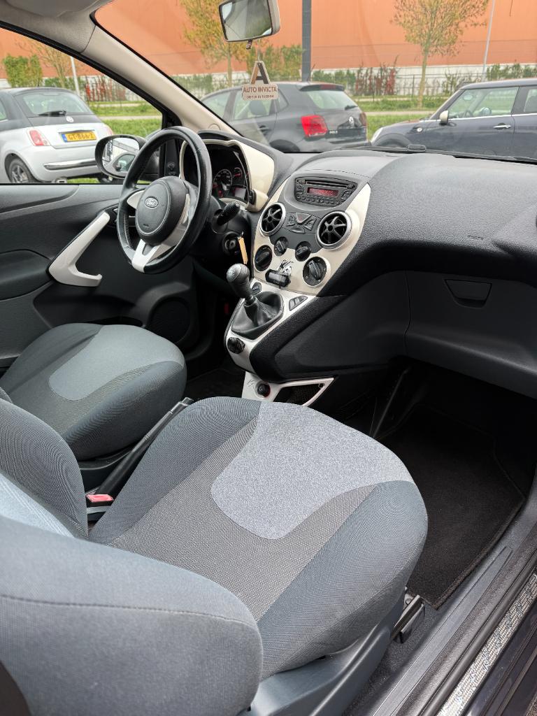 Ford KA 1.2 - titanium - airco