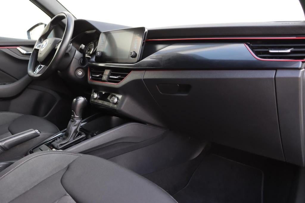 Skoda Scala 1.0 tsi sport business 115pk dsg7