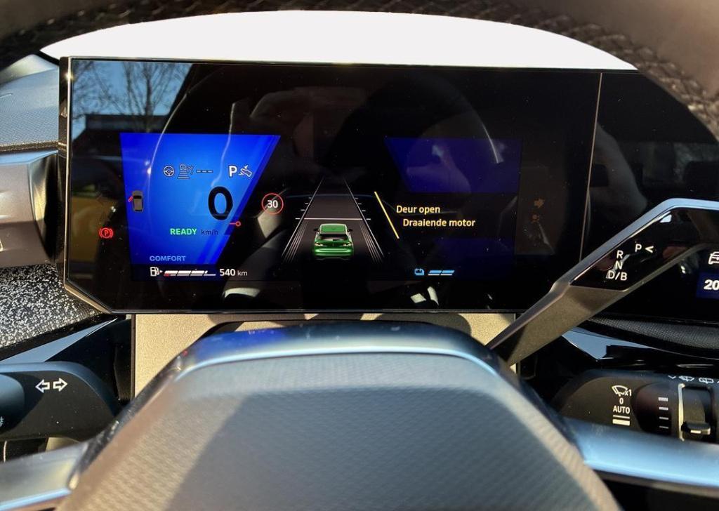 Renault Clio 1.8 hybrid 160 techno - demo