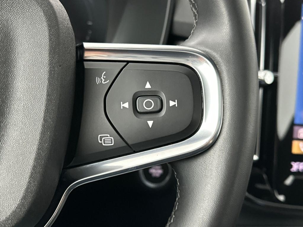 Volvo XC40 t4 211pk recharge ultimate dark | pano| adap.cruise| trekhaak| c
