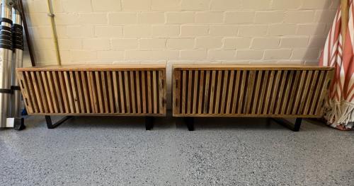 Twee mango houten kasten - TV meubel
