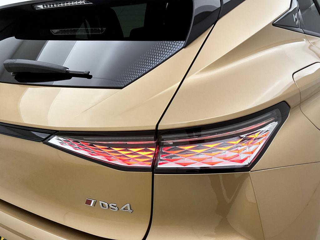 Ds Ds 4 e-tense performance line+ | rijklaar | afn. trekhaak |