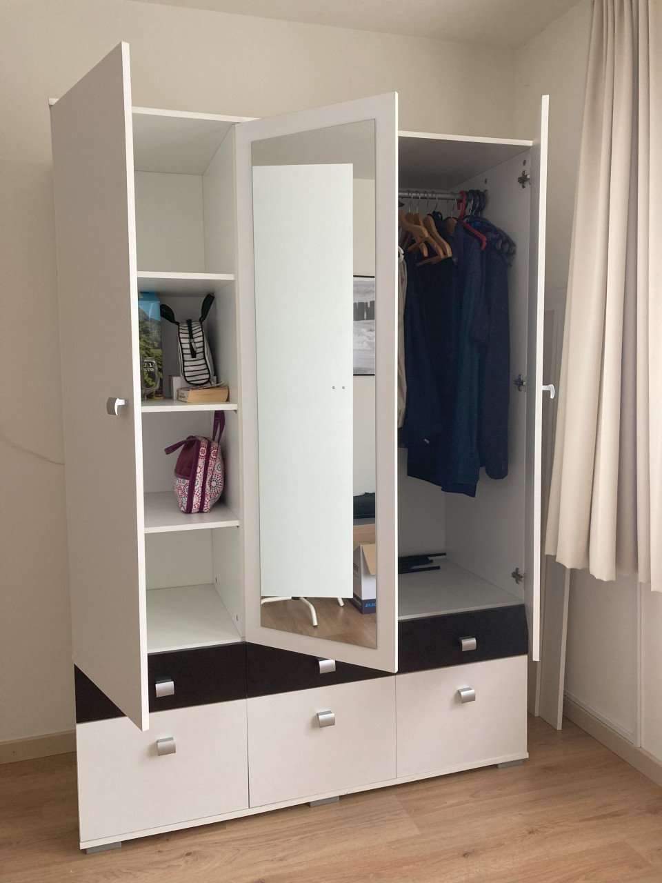 3 deurs kast met spiegel