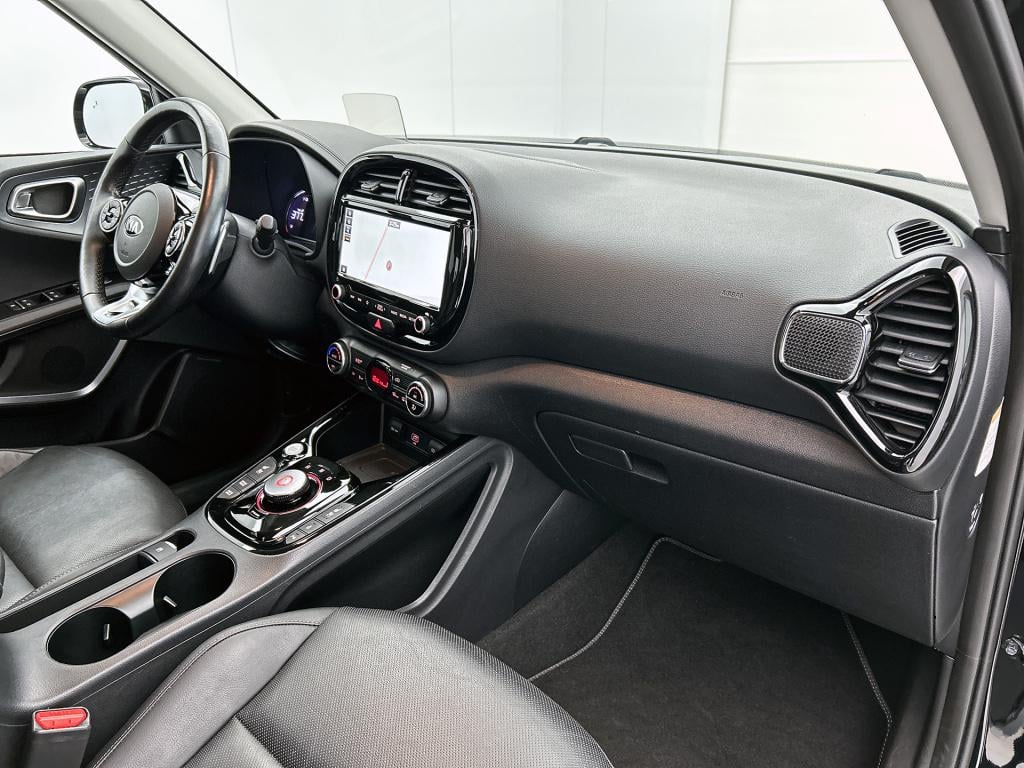 Kia E-soul dynamicplusline 64kwh stoelkoeling | leder | grote accu