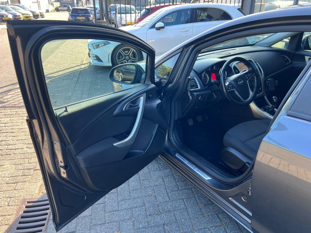 Opel Astra 1.4 turbo edition