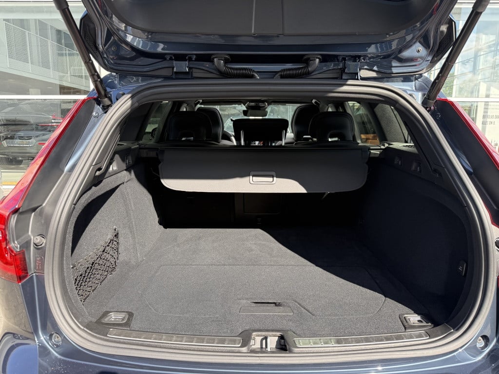 Volvo V60 v60 t6 awd plus dark