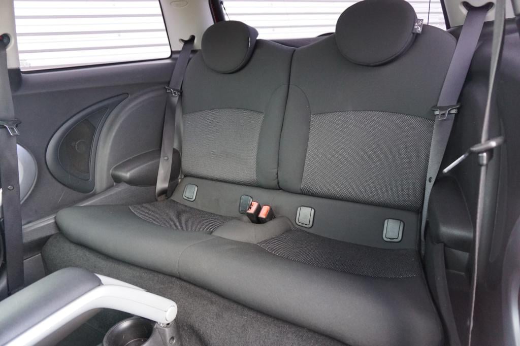 Mini One mini 1.4 airco / elektr. ramen / lm velgen