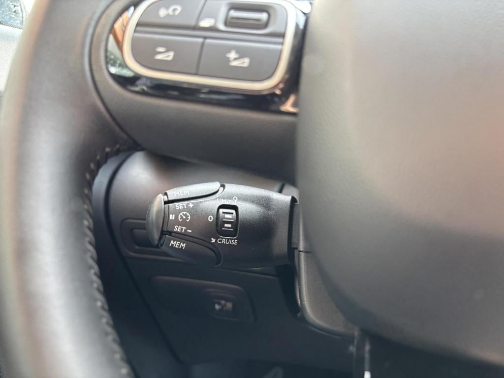 Citroen C3 Aircross 1.2 puretech s&s shine afneembare trekhaak! nieuwe dist