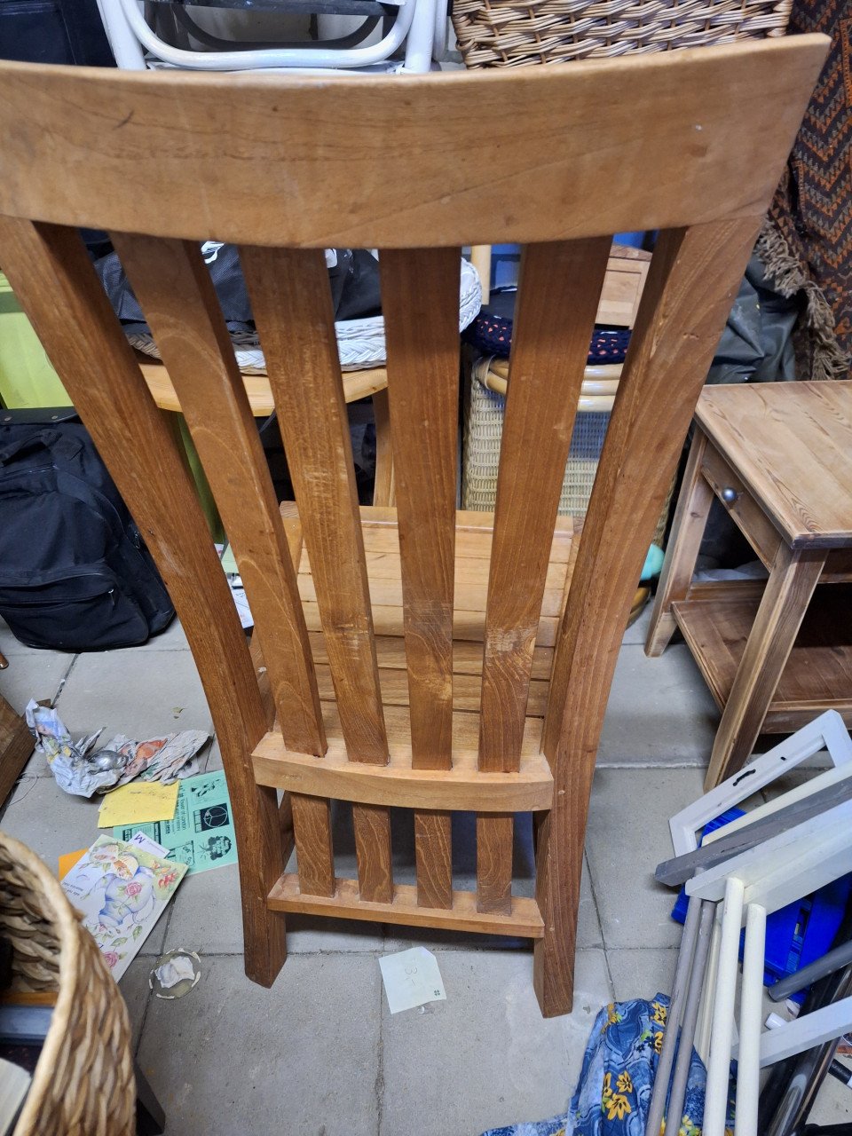 Leuke houten stoel