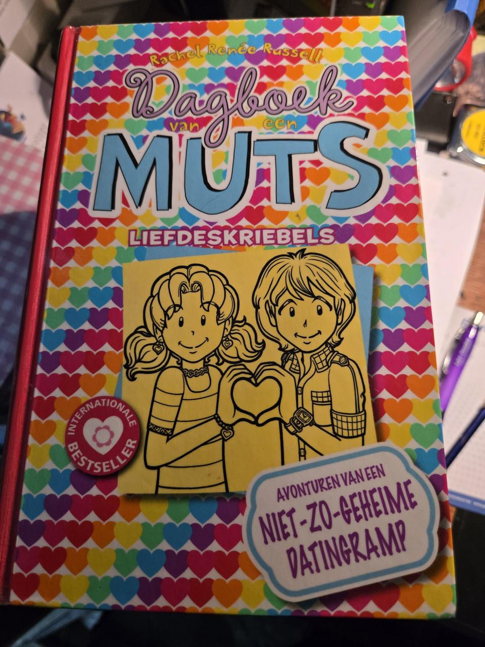 5 boeken uit de serie: Dagboek van een Muts .