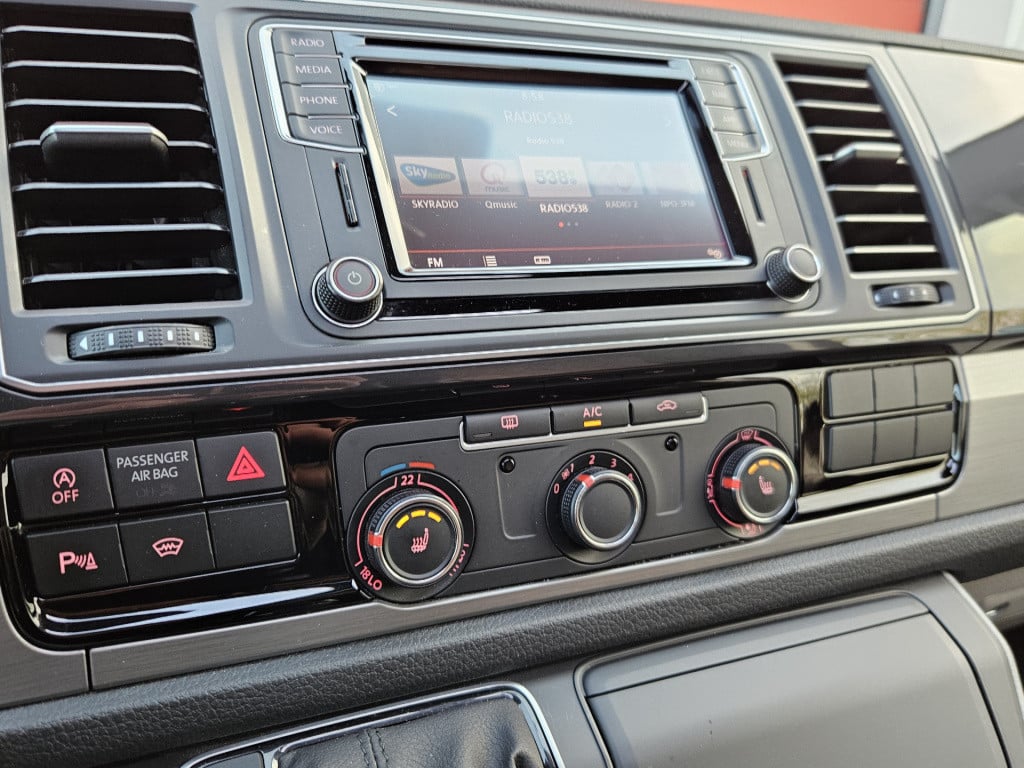 Volkswagen Transporter 2.0 tdi l2h1 dc highline | custom interior | acc