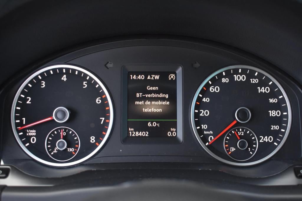 Volkswagen Tiguan 1.4 tsi r-line lm | trekhaak | xenon | led | stoelverwarm