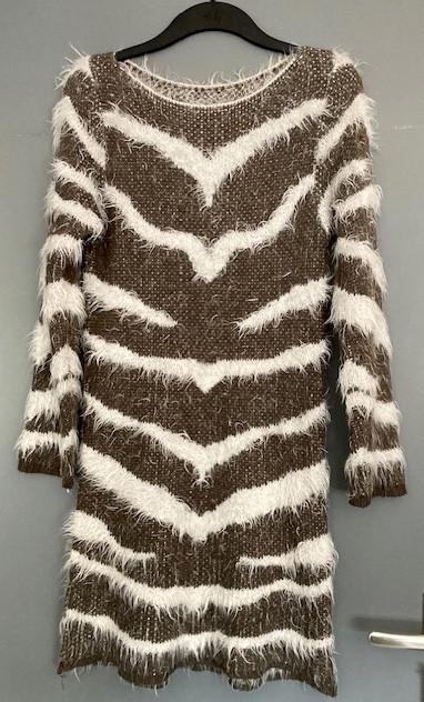 Jurkjes 1 x mt. 34/36 - 1 x maat 38/40