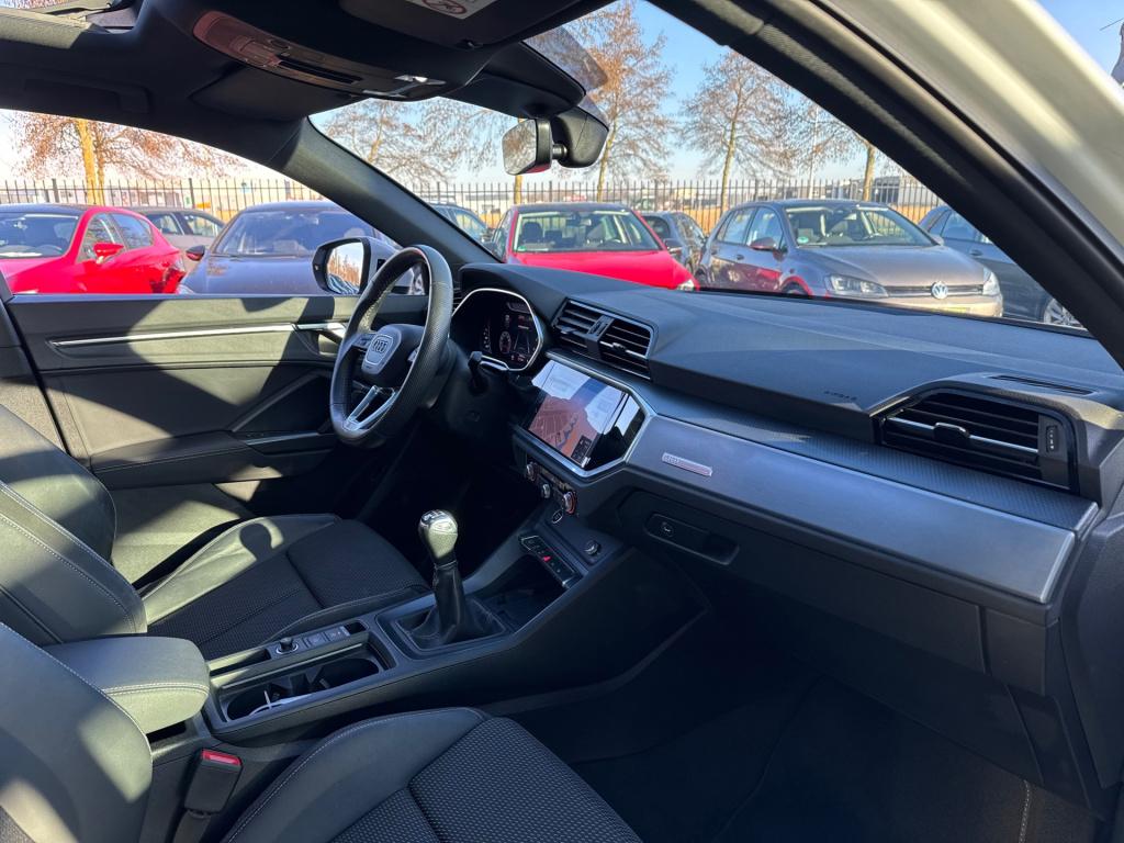 Audi Q3 sportback 35 tfsi s edition * panoramadak * 360 camera * trekhaak