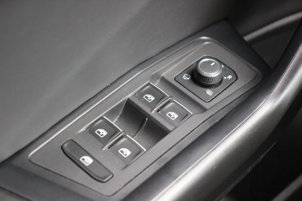 Volkswagen T-roc 2.0 tsi 4motion r | beats | acc | carplay