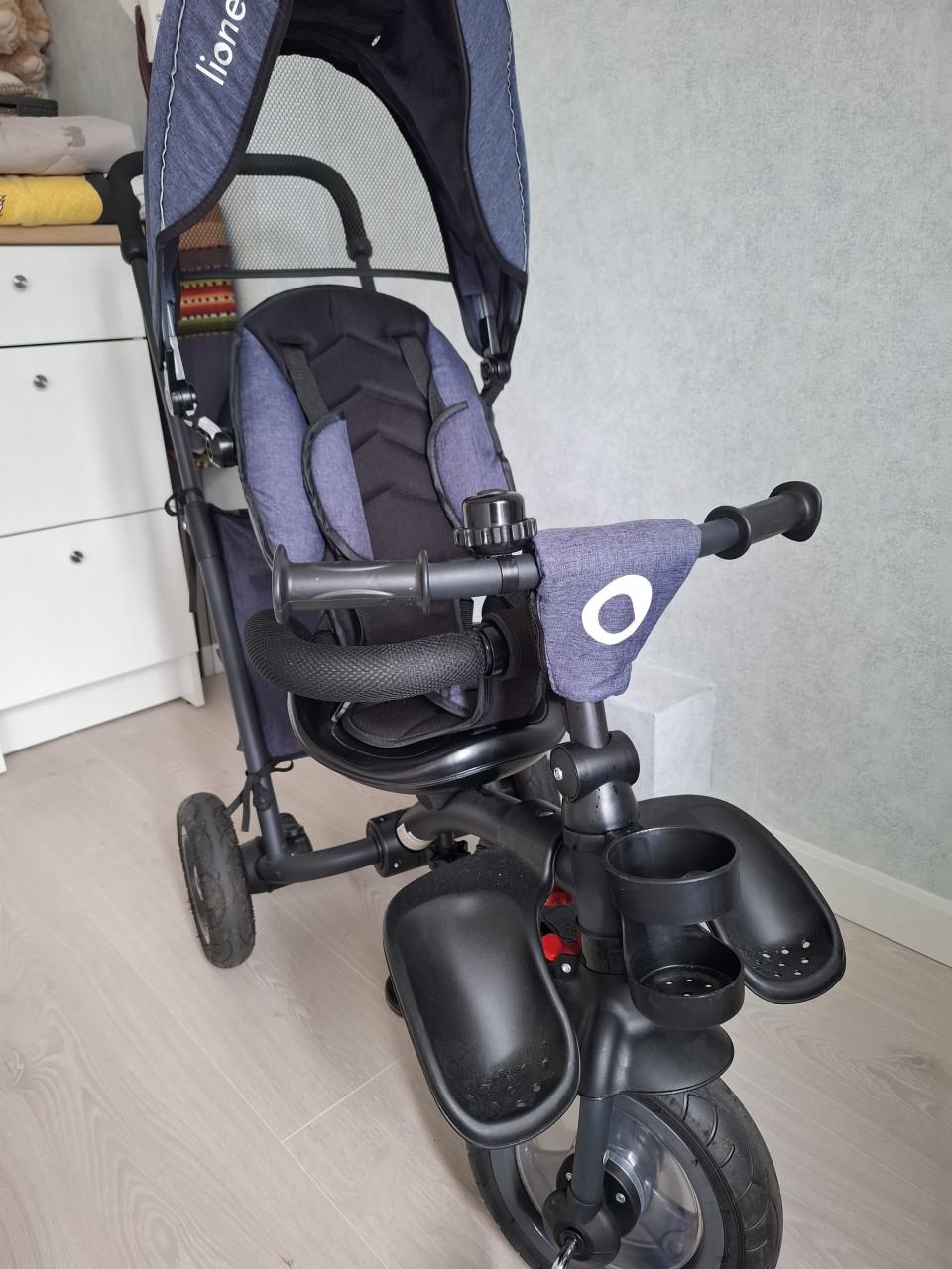 3 in een fiets/ wandelwagen