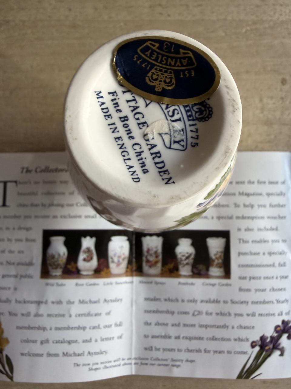 Bone  China mini vaasje collection