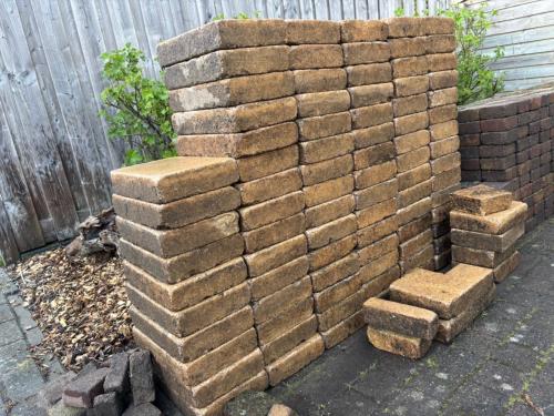 Ruilen: 85 pebblestones