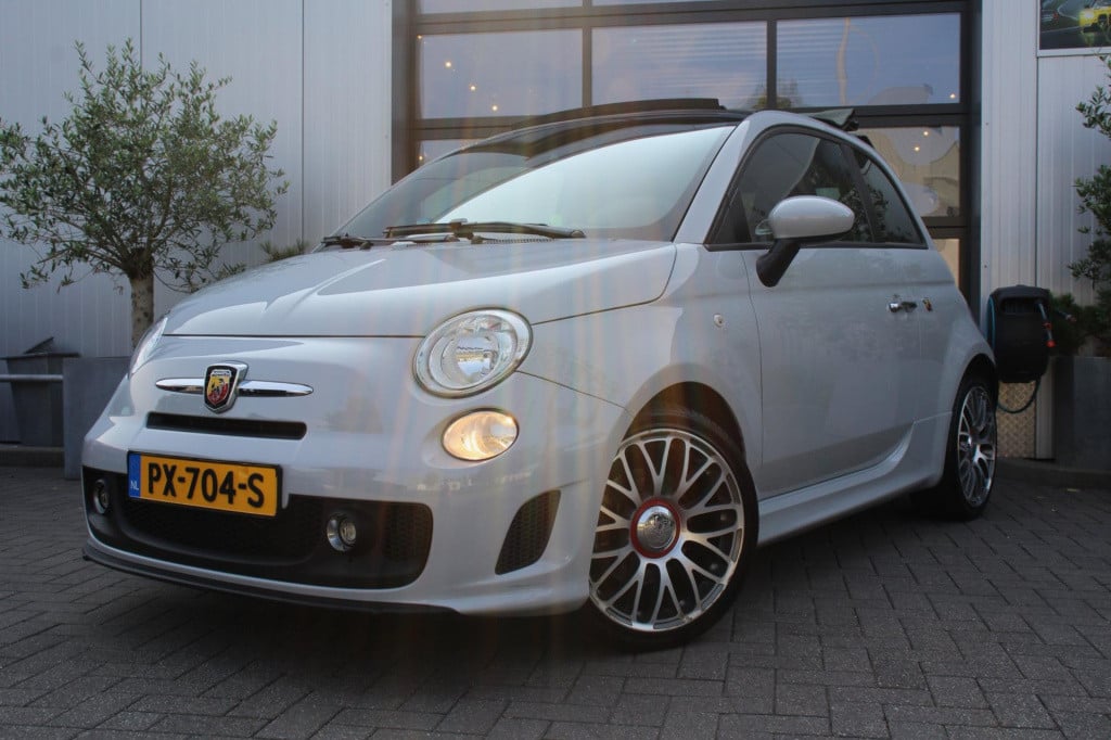 Abarth 500c 1.4 t-jet scorpione - alcantara - aux/usb - 17inch - pdc - gric