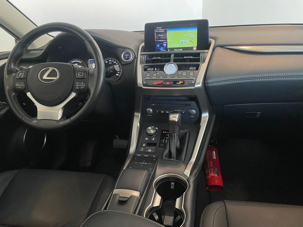 Lexus Nx 300h awd business line