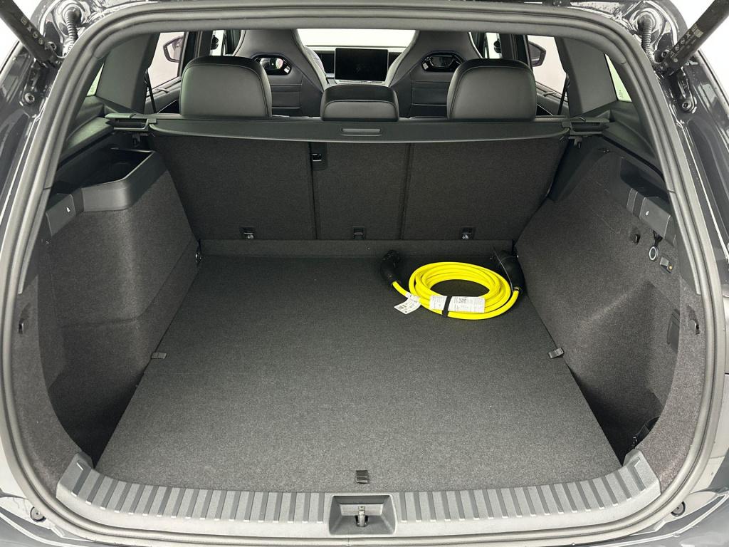 Volkswagen Tayron 1.5 ehybrid r-line