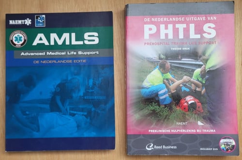 Ambulance EHBO plus leerboeken PHTLS en AMLS