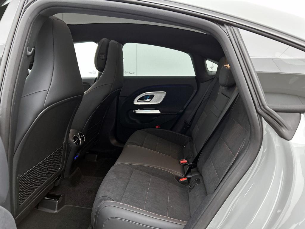 Mercedes-Benz Cla 180 business solution amg | premium pakket | nightpakket 