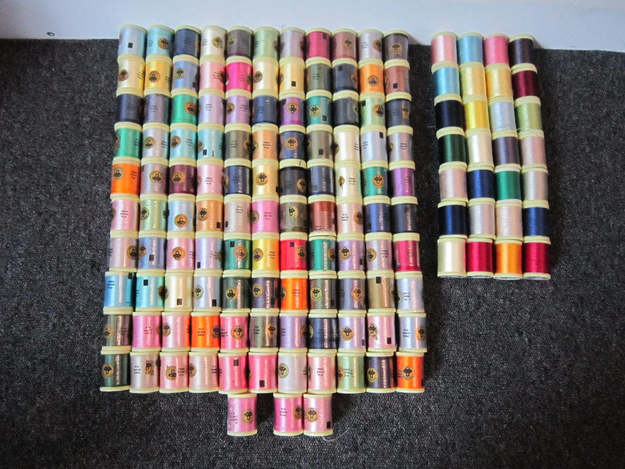 Klosjes borduurgaren Oren Bayan