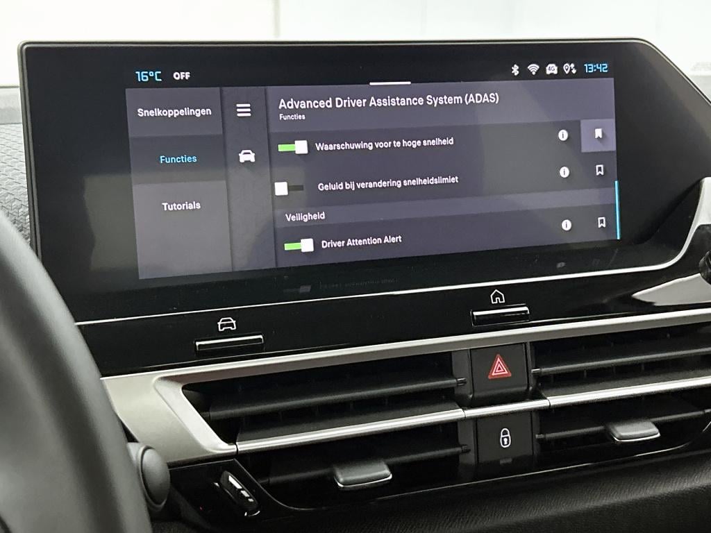 Citroen Ë-c4 X plus 156pk extended range 54 kwh | rijklaar | camera achter 