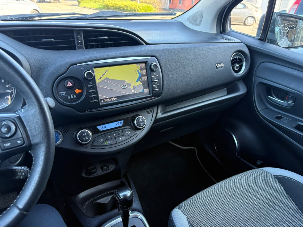 Toyota Yaris 1.5 hybrid y20 exclusive edition