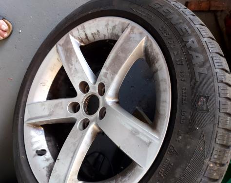 Audi wiel in mooie staat 225-50-17.........7.5 J 17H2 ET 28