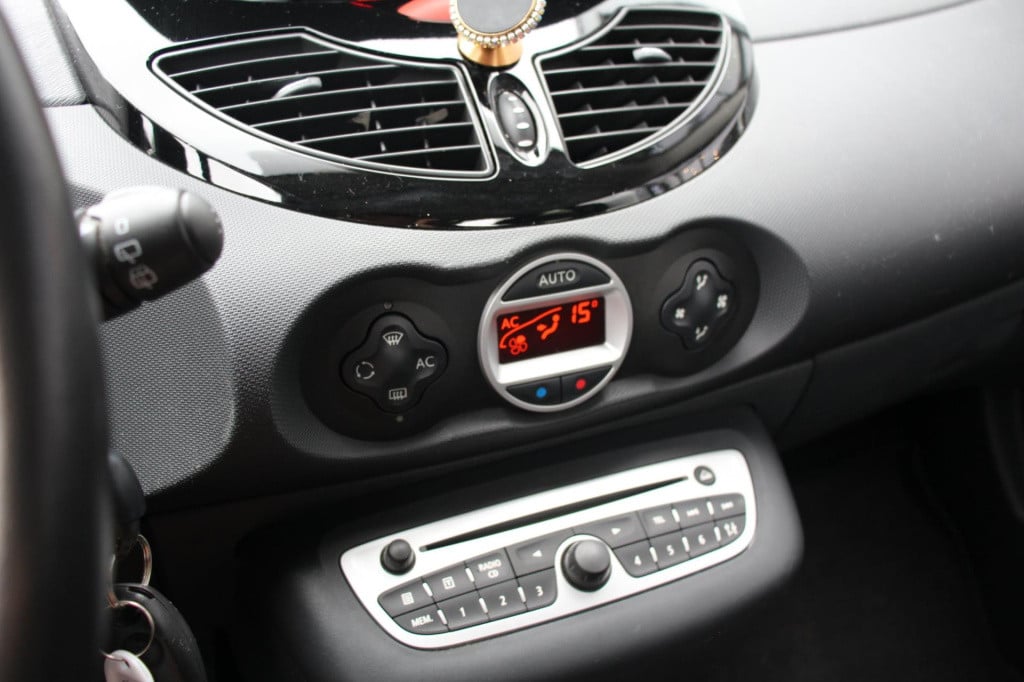 Renault Twingo 1.2 16v dynamique - riem v.v. inruil koopje - meeneemprijs
