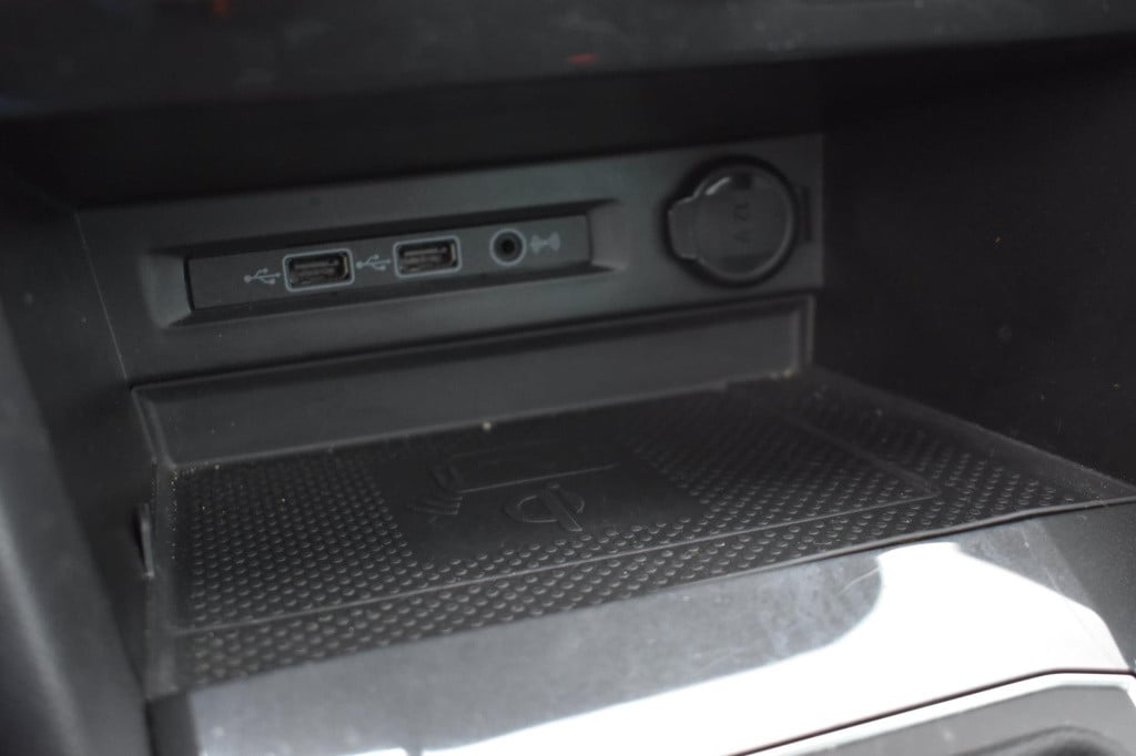 Volkswagen Tiguan 1.5 tsi act r-line | leder | pano | camera | virtual cock